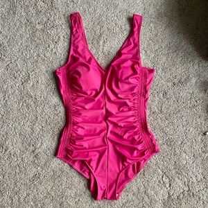 New One Piece Shaping Bathing Suit